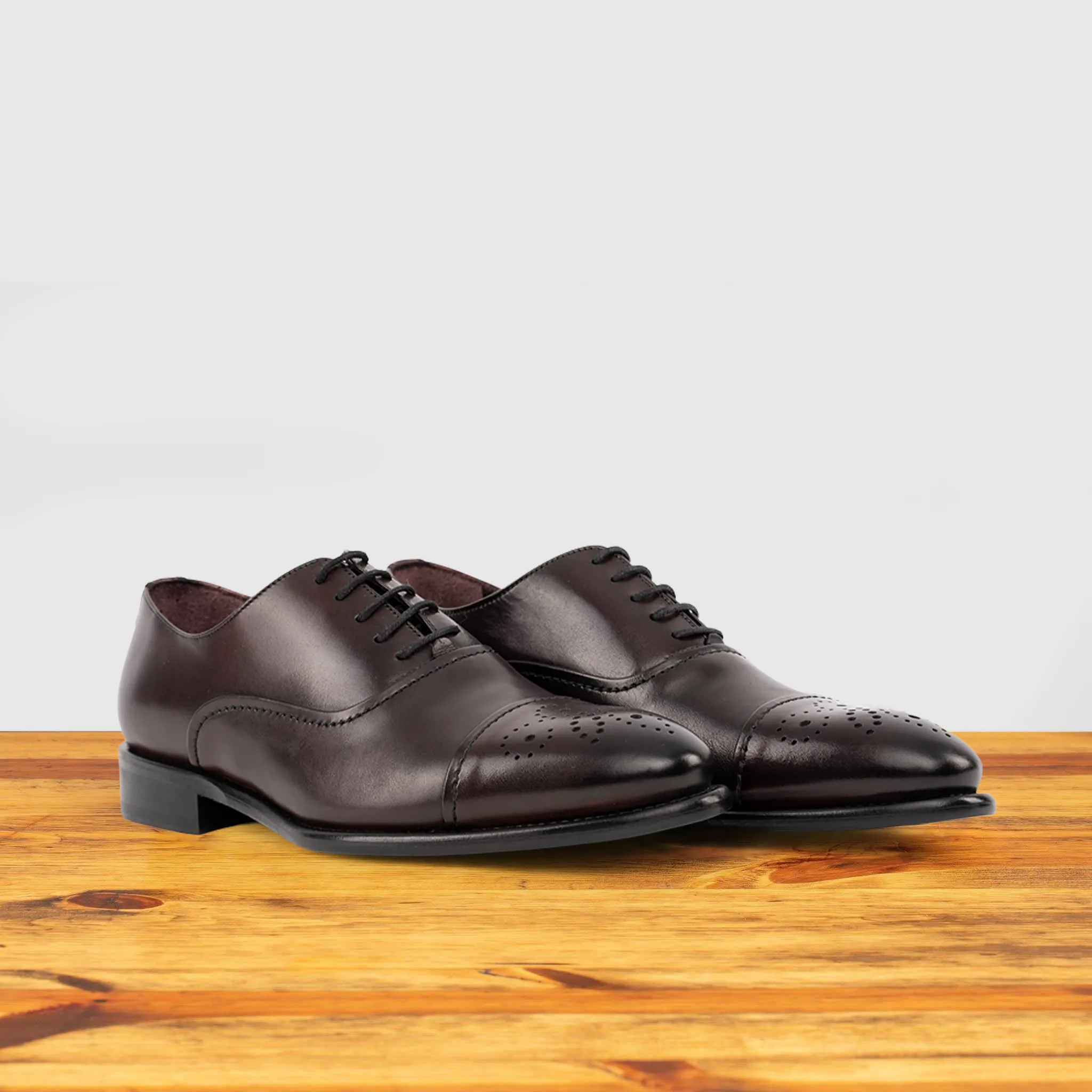 2361 Calzoleria Toscana Cayenne Calf Cap Toe