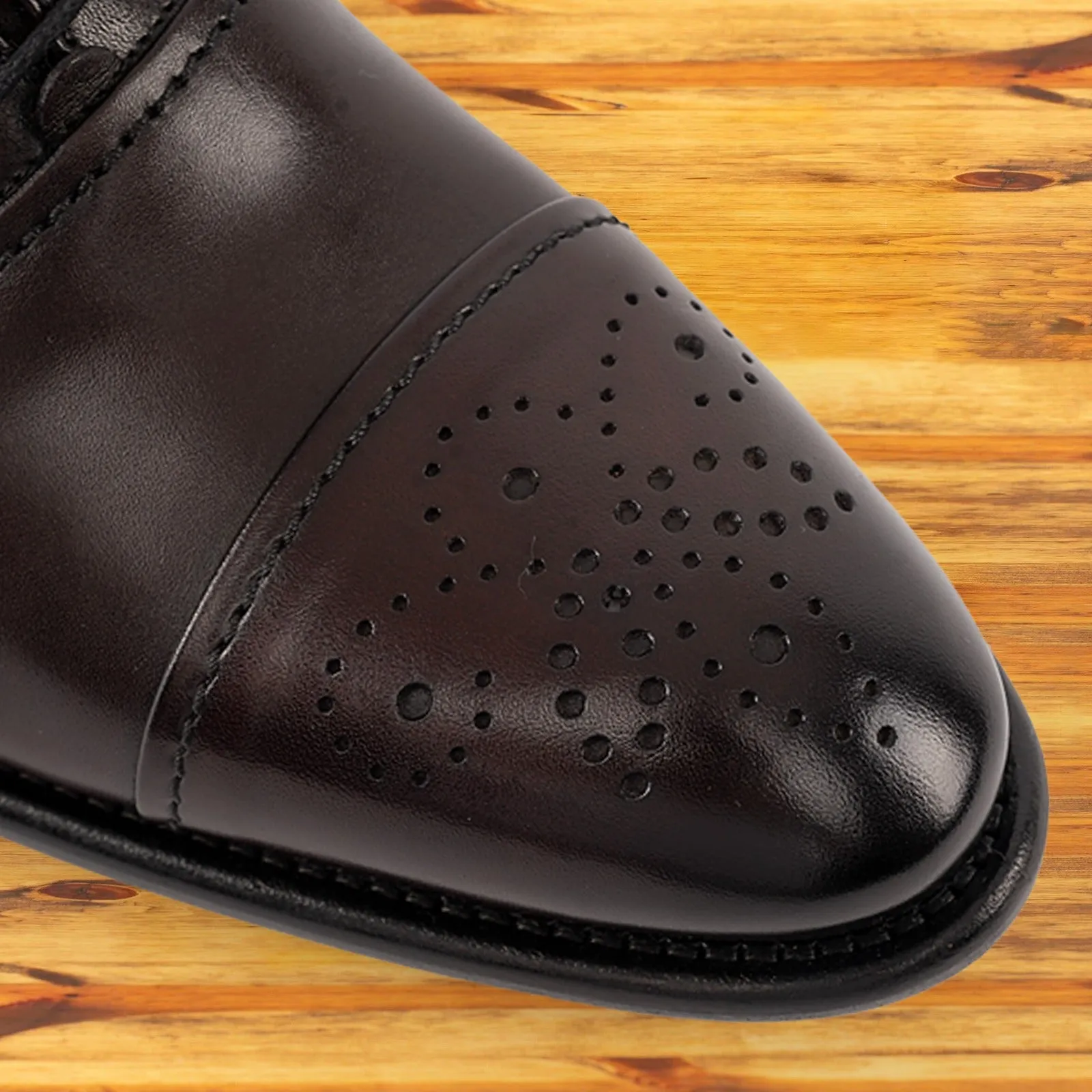 2361 Calzoleria Toscana Cayenne Calf Cap Toe