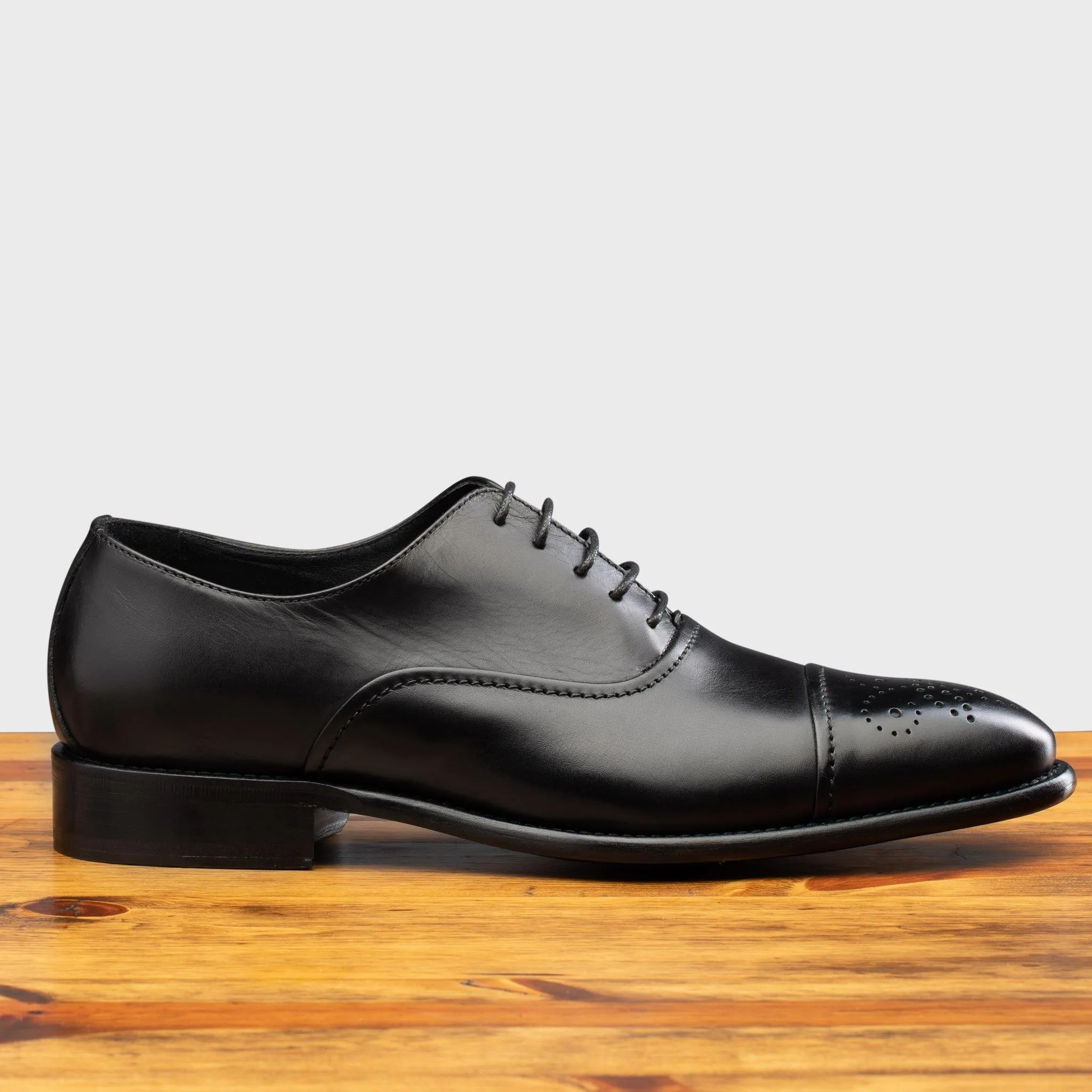 2361 Calzoleria Toscana Cayenne Calf Cap Toe