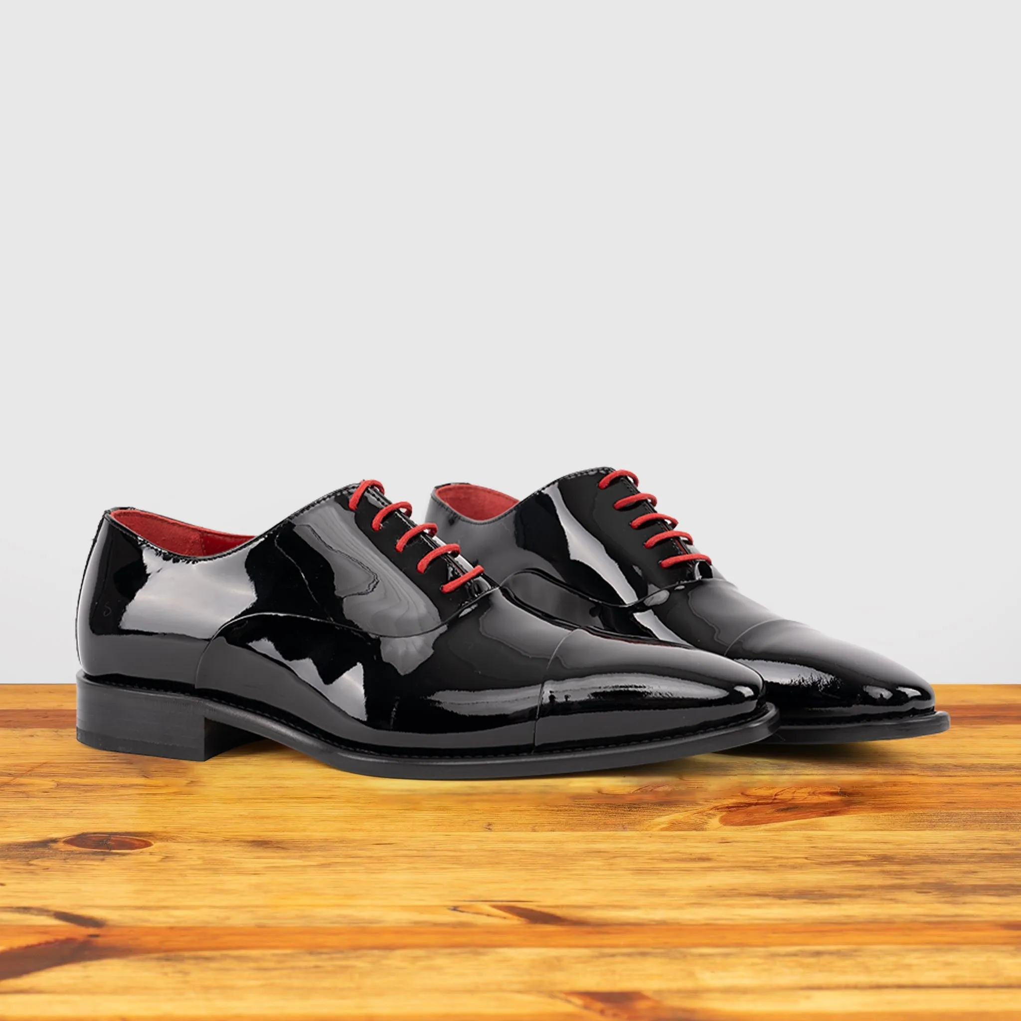4849 Calzoleria Toscana Patent Leather Cap Toe