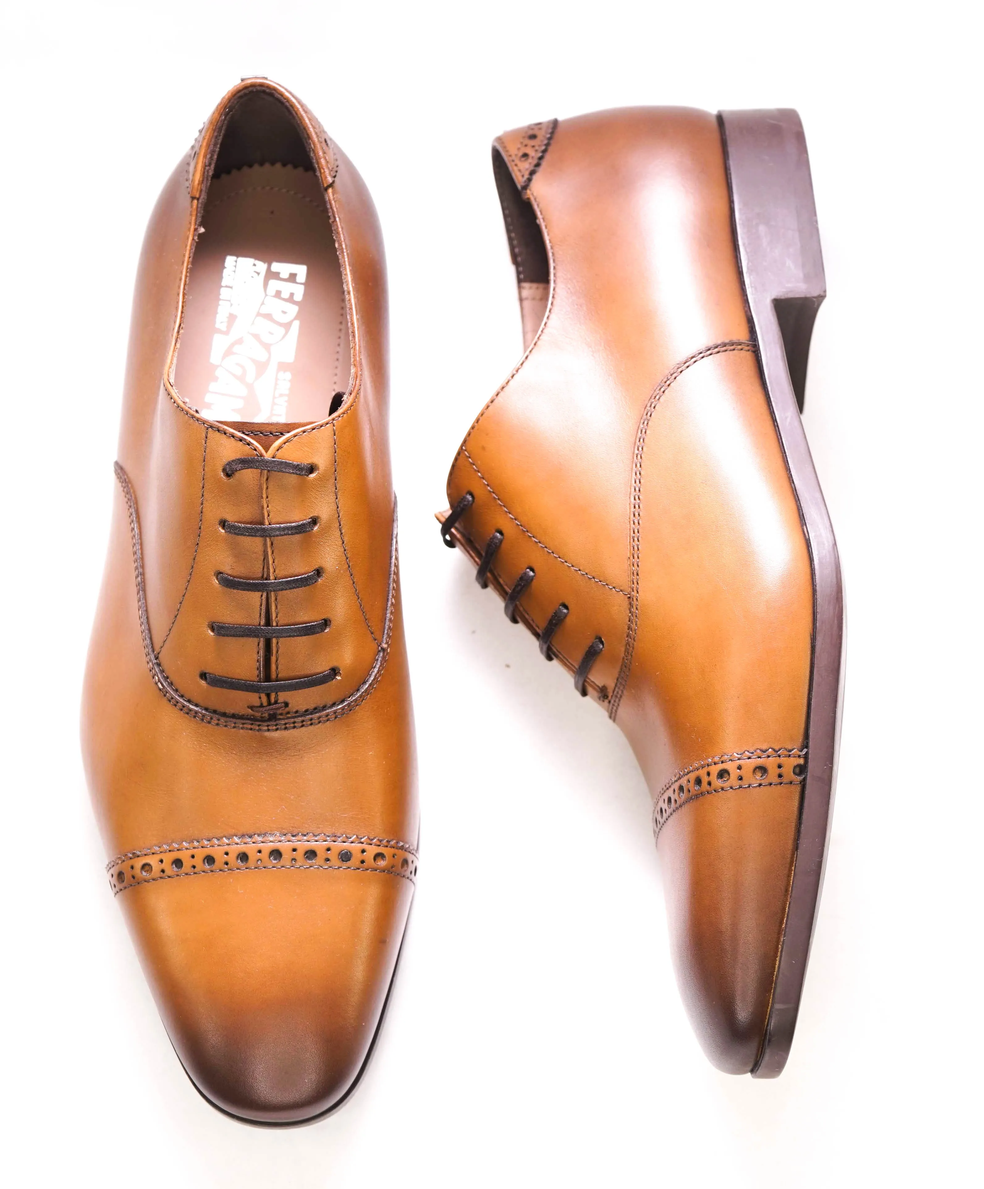 $750 SALVATORE FERRAGAMO - "BOSTON" Apron-Toe Oxford - 8.5 EE US