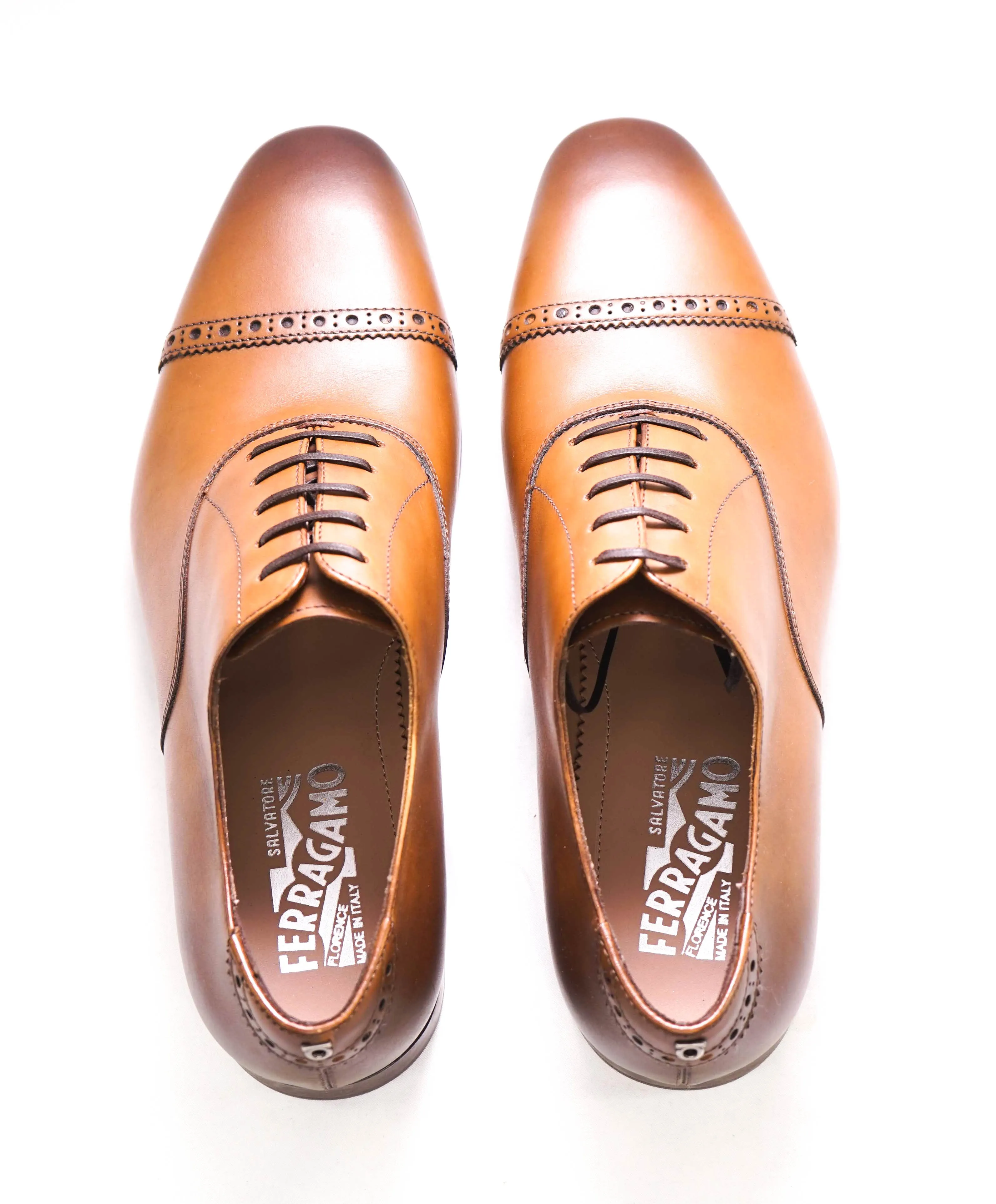 $750 SALVATORE FERRAGAMO - "BOSTON" Apron-Toe Oxford - 8.5 EE US