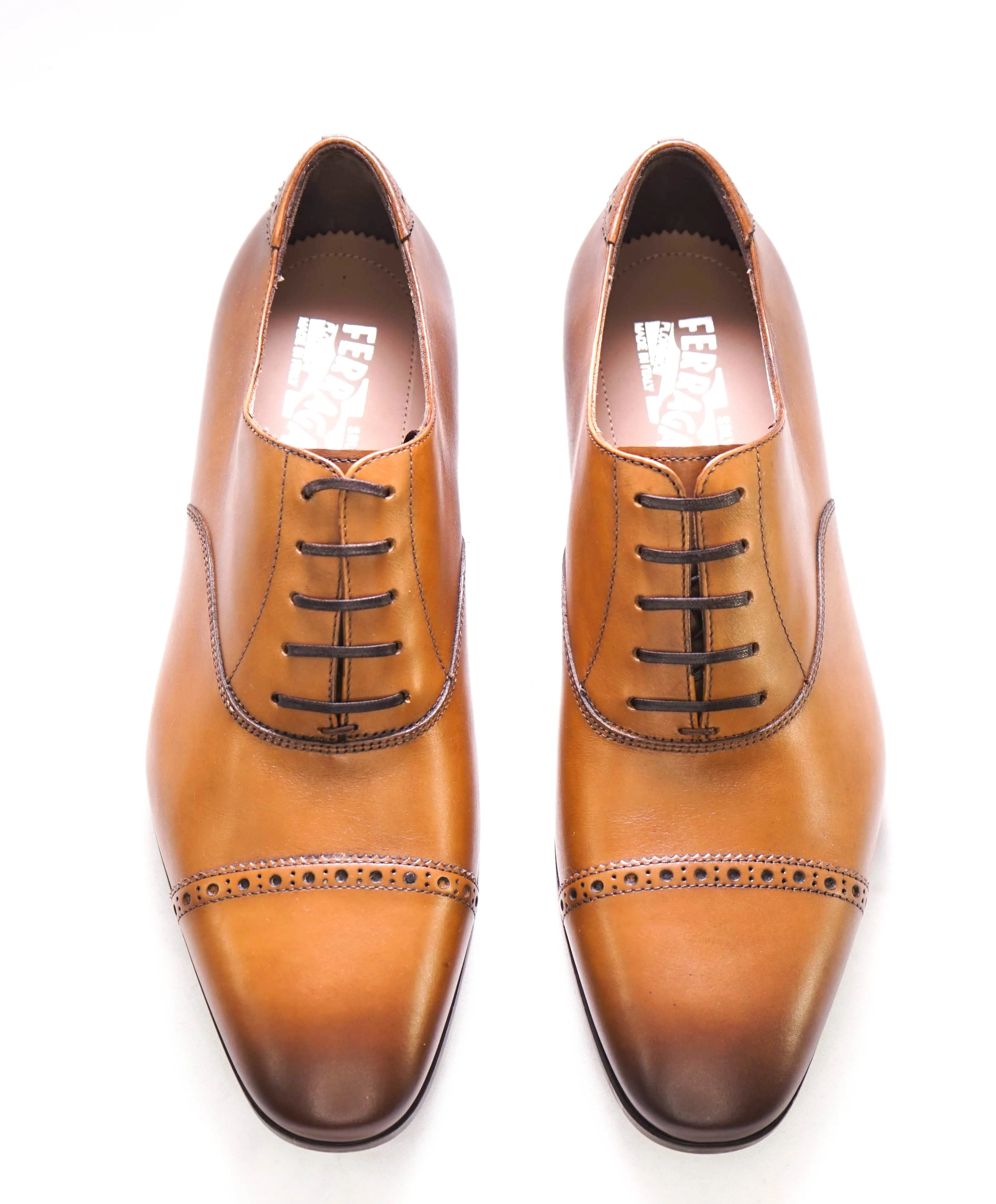 $750 SALVATORE FERRAGAMO - "BOSTON" Apron-Toe Oxford - 8.5 EE US