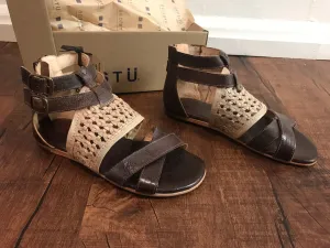 Bedstu-Capriana Sandal