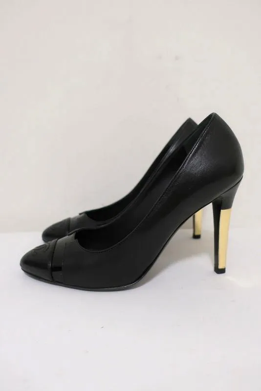 Chanel 13B CC Cap Toe Pumps Black Leather with Gold Heel Size 38