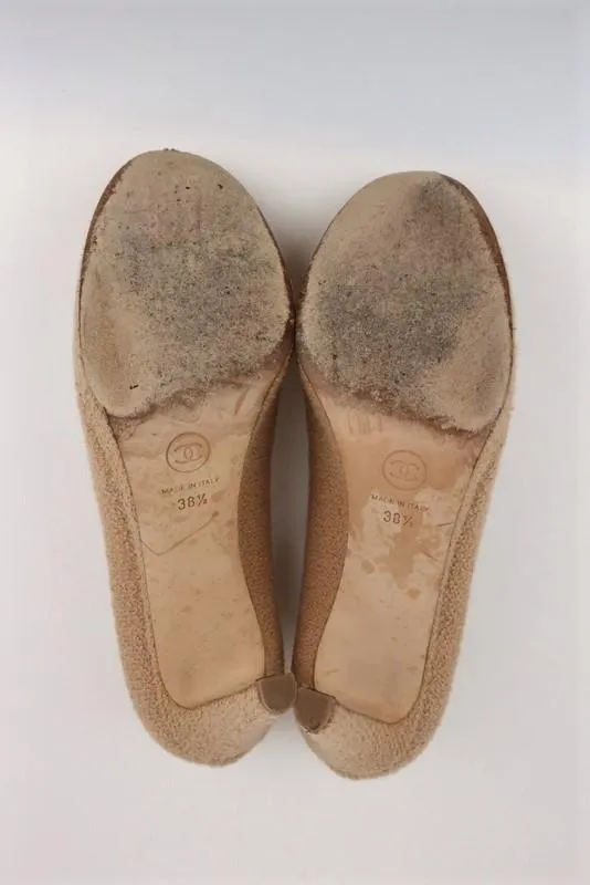 Chanel 15C Loop Tweed Platform Pumps Light Brown Size 38.5 Gold Leather Cap Toe