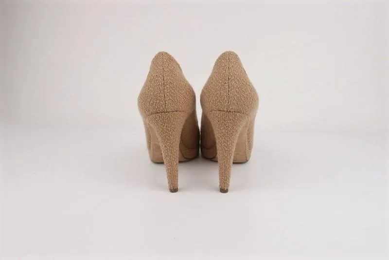 Chanel 15C Loop Tweed Platform Pumps Light Brown Size 38.5 Gold Leather Cap Toe