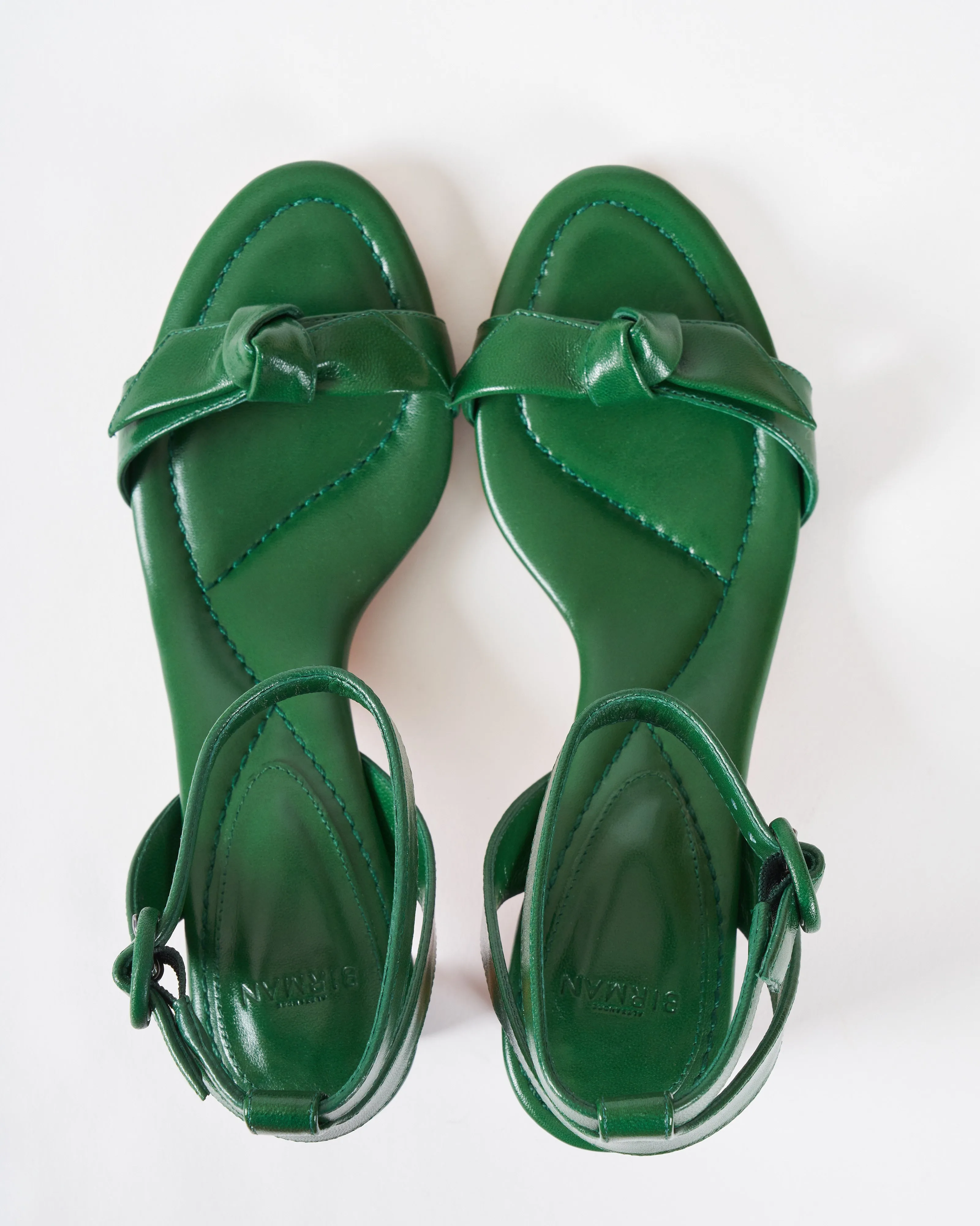 clarita bar heel 60