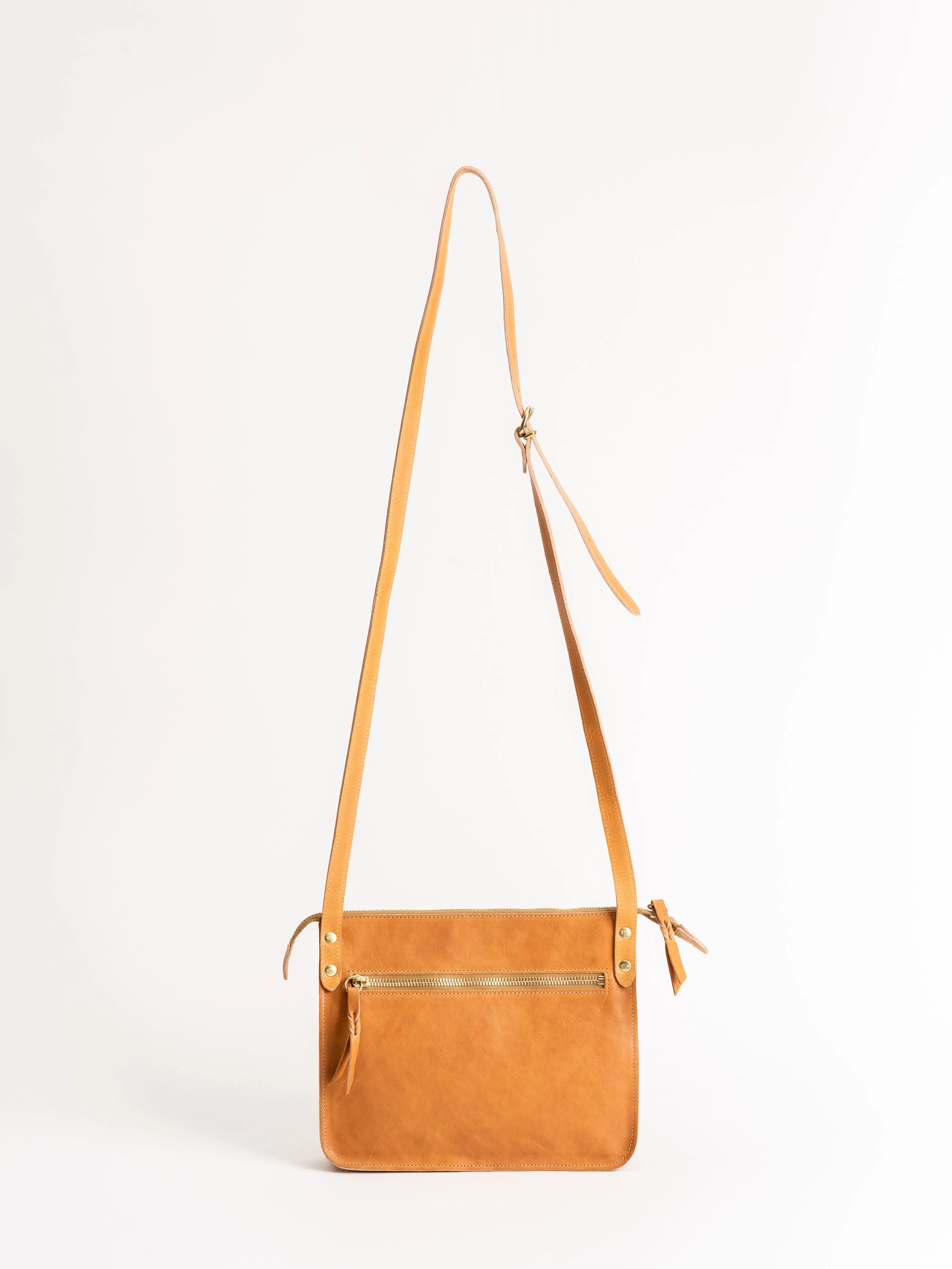 classic crossbody - natural
