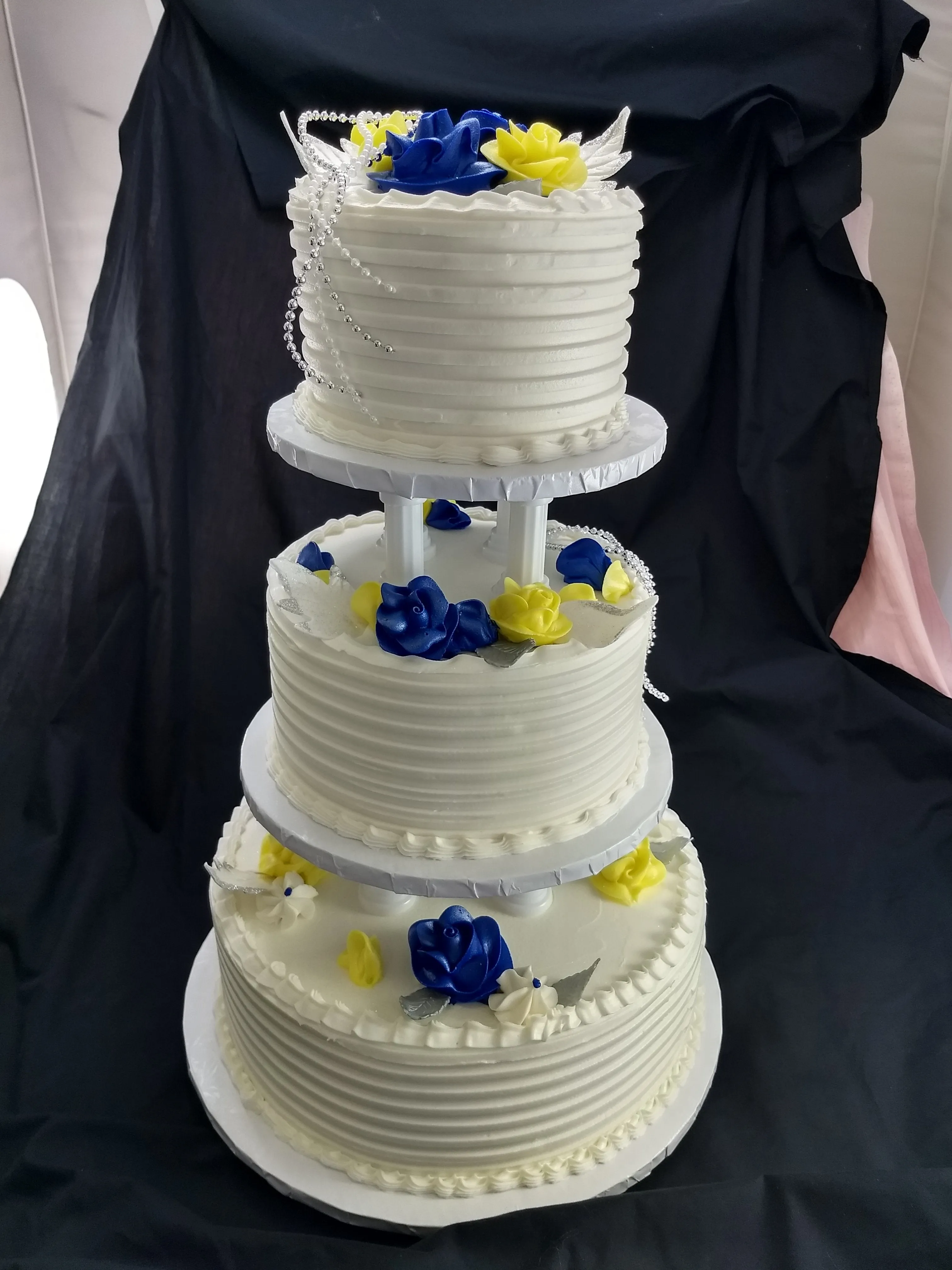 Divine Elegance Classic Wedding Cake