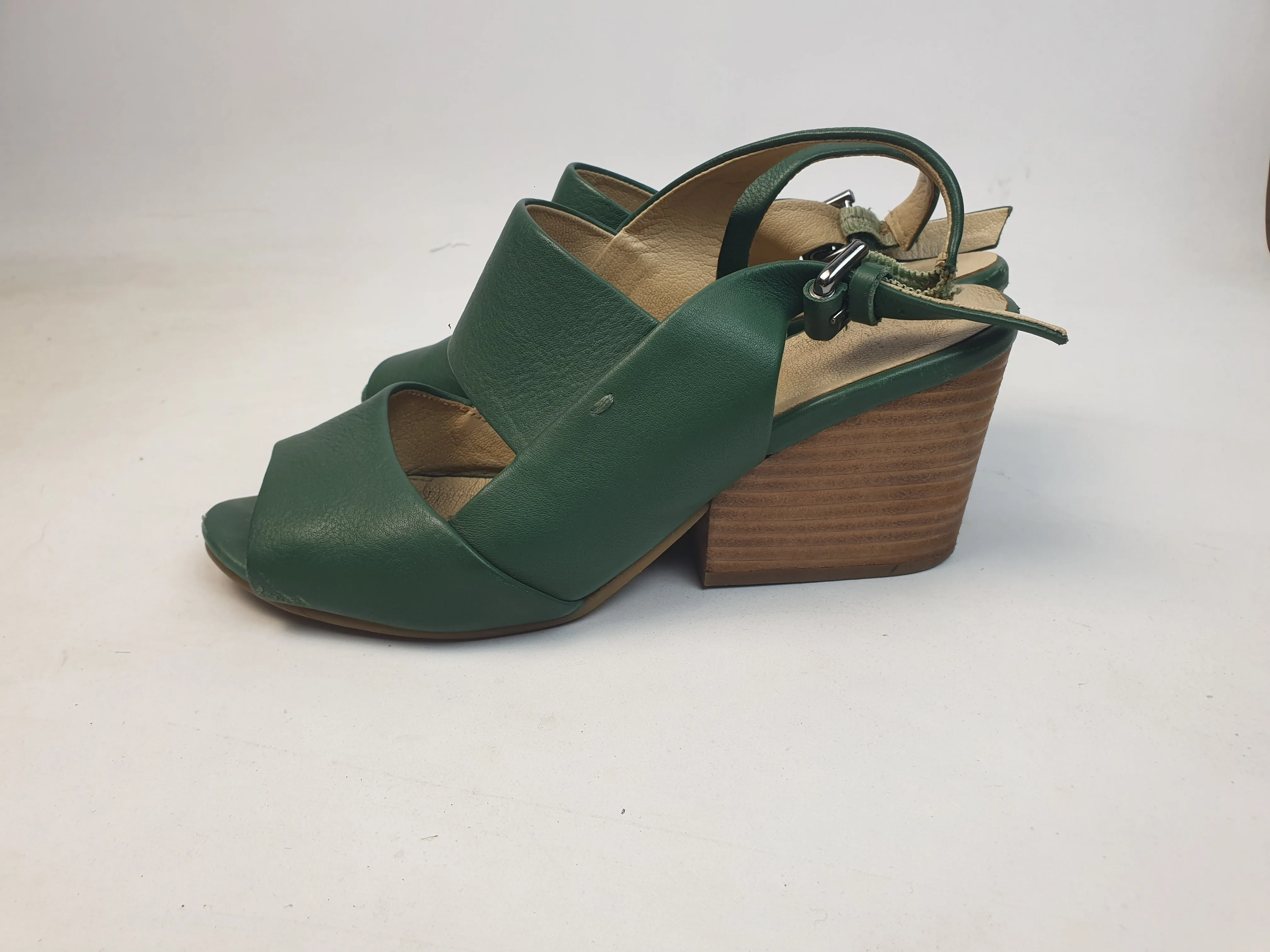 Elk green leather wedges size 39