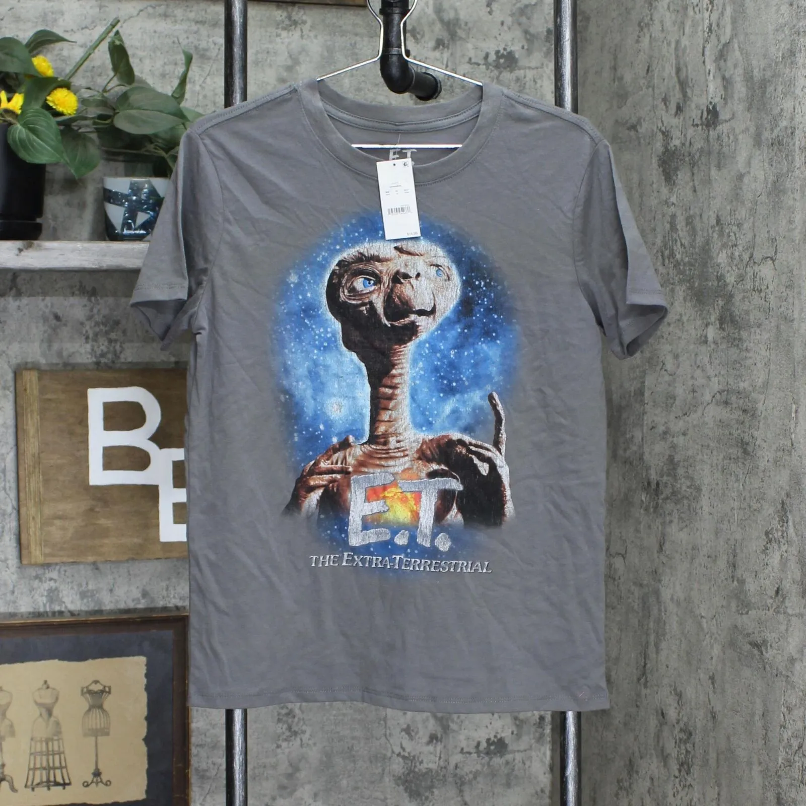 E.T. Women's Universal Studios Short Sleeve Graphic T-Shirt Tee