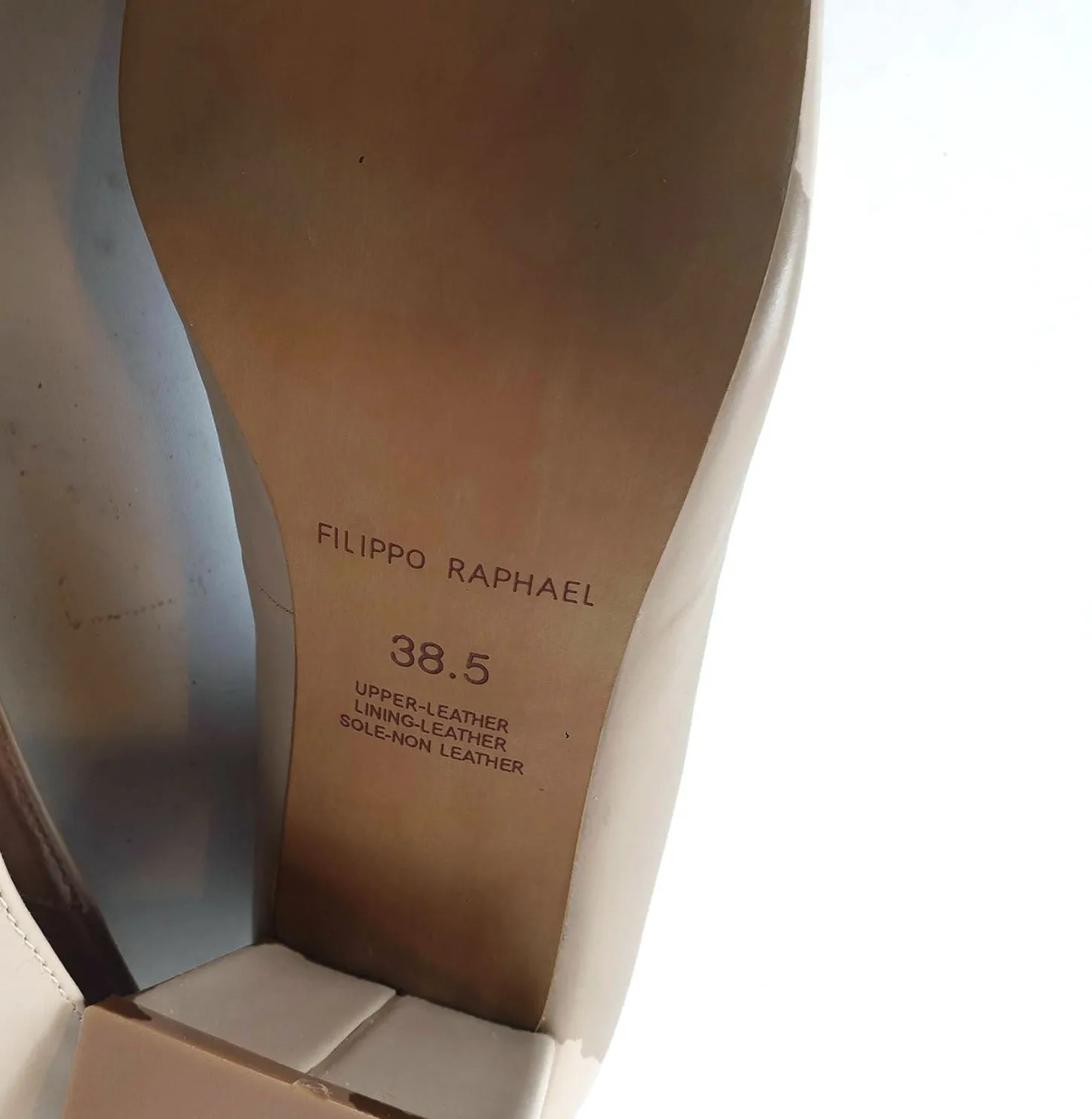 Filippo Raphael beige court style shoe with front detail size 38.5 (as new, RRP 249)