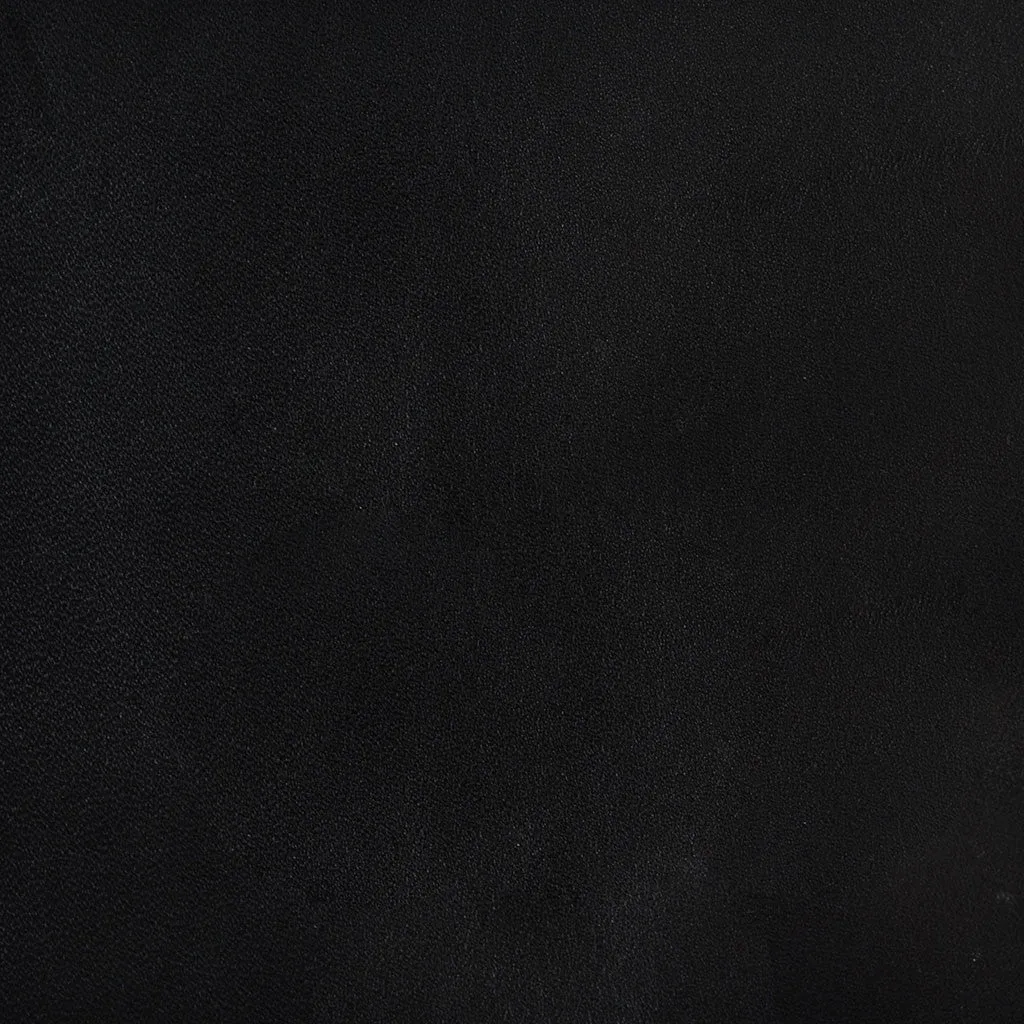 Gentleman in Mirk Black