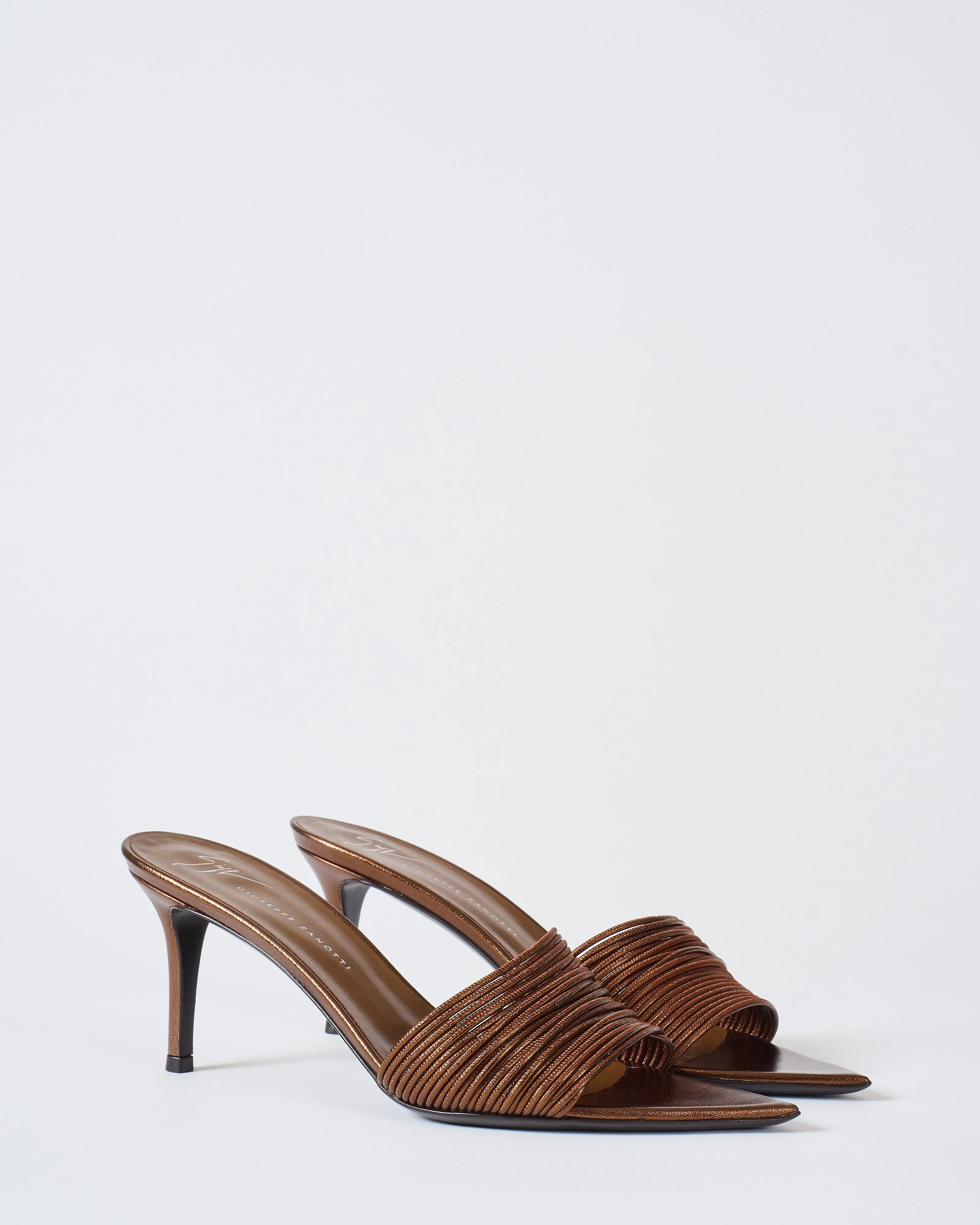 heel sandal