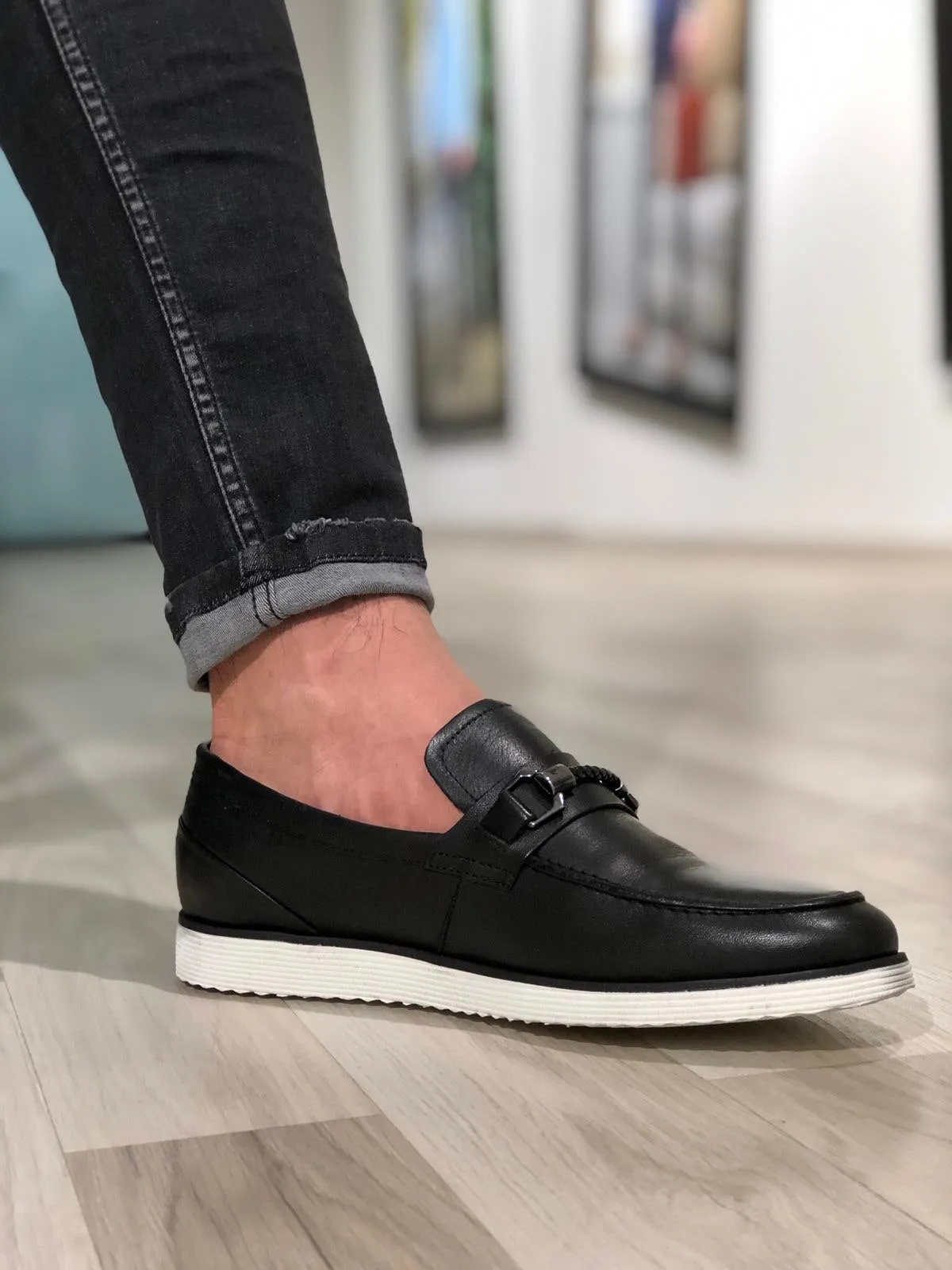 Heritage Buckle Detail Black Loafer