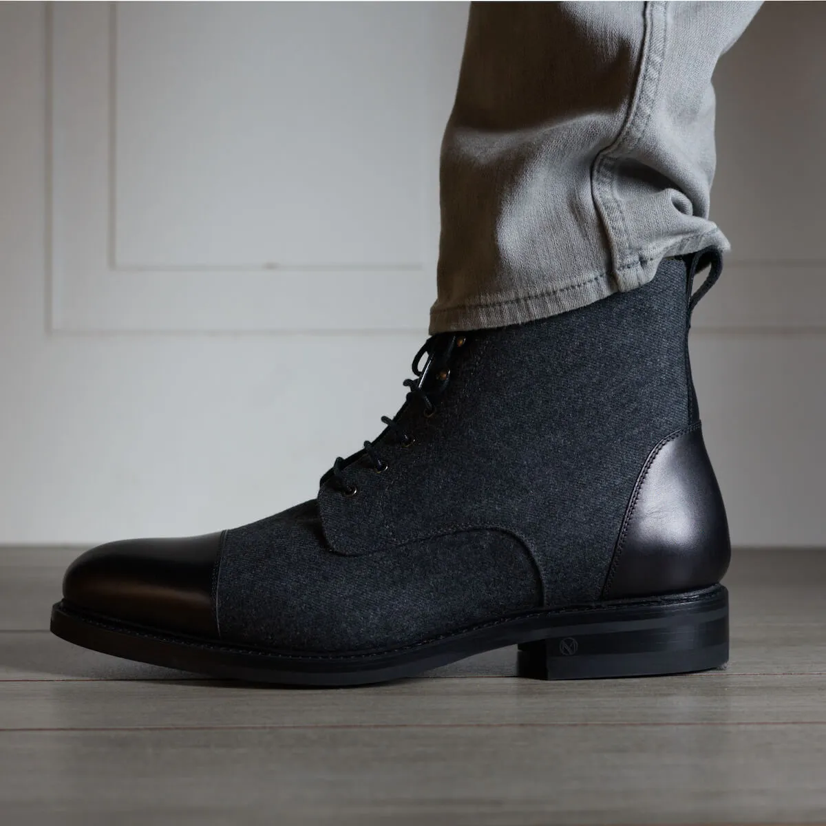 Logan Boot Black Leather and Gray Wool