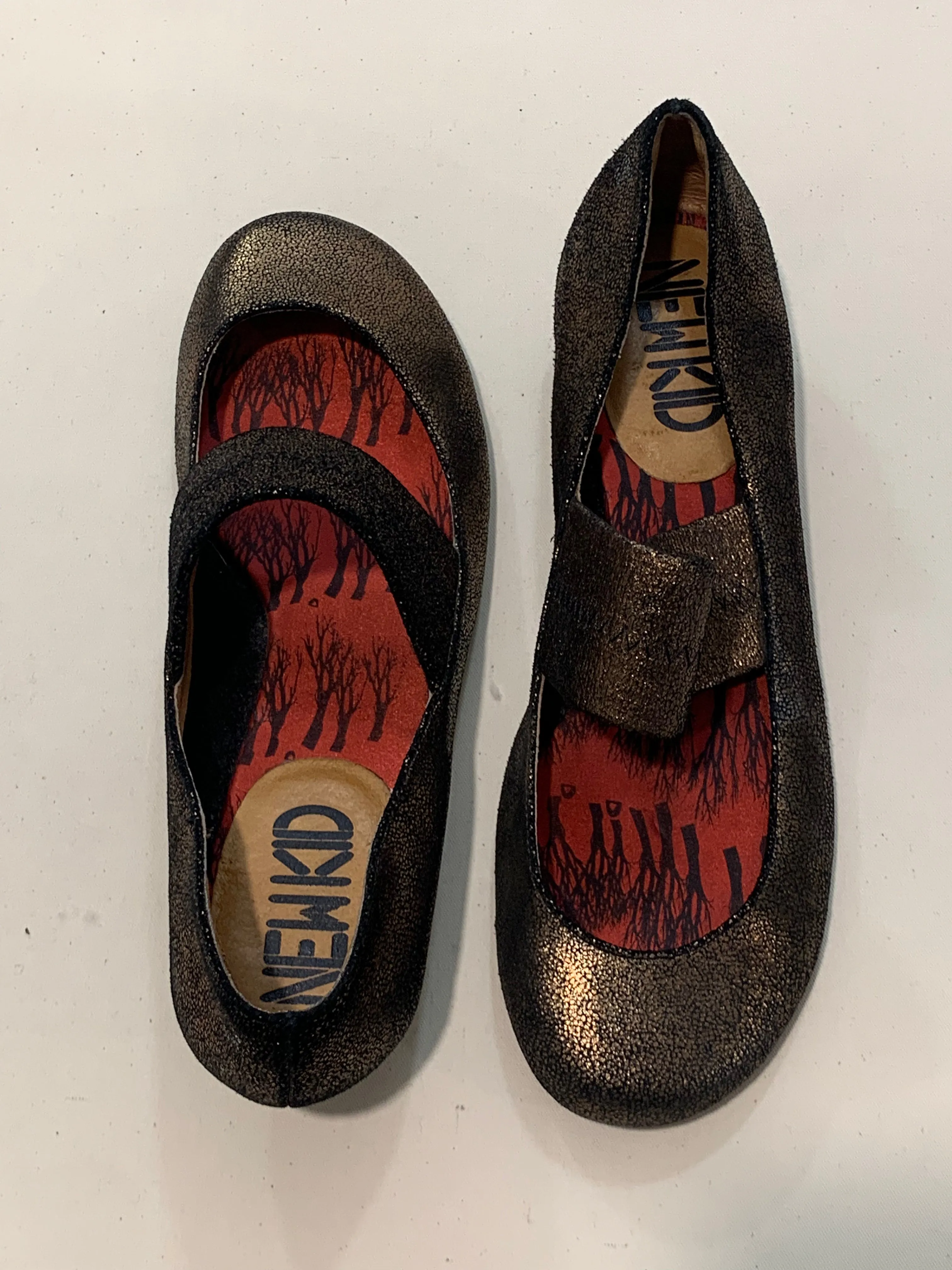 Metallic leather flats, 38