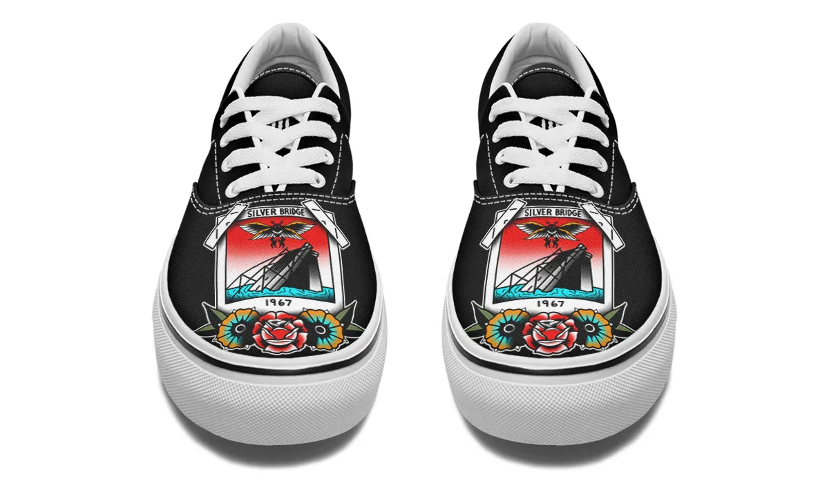 Mothman Photo Classic Shoes