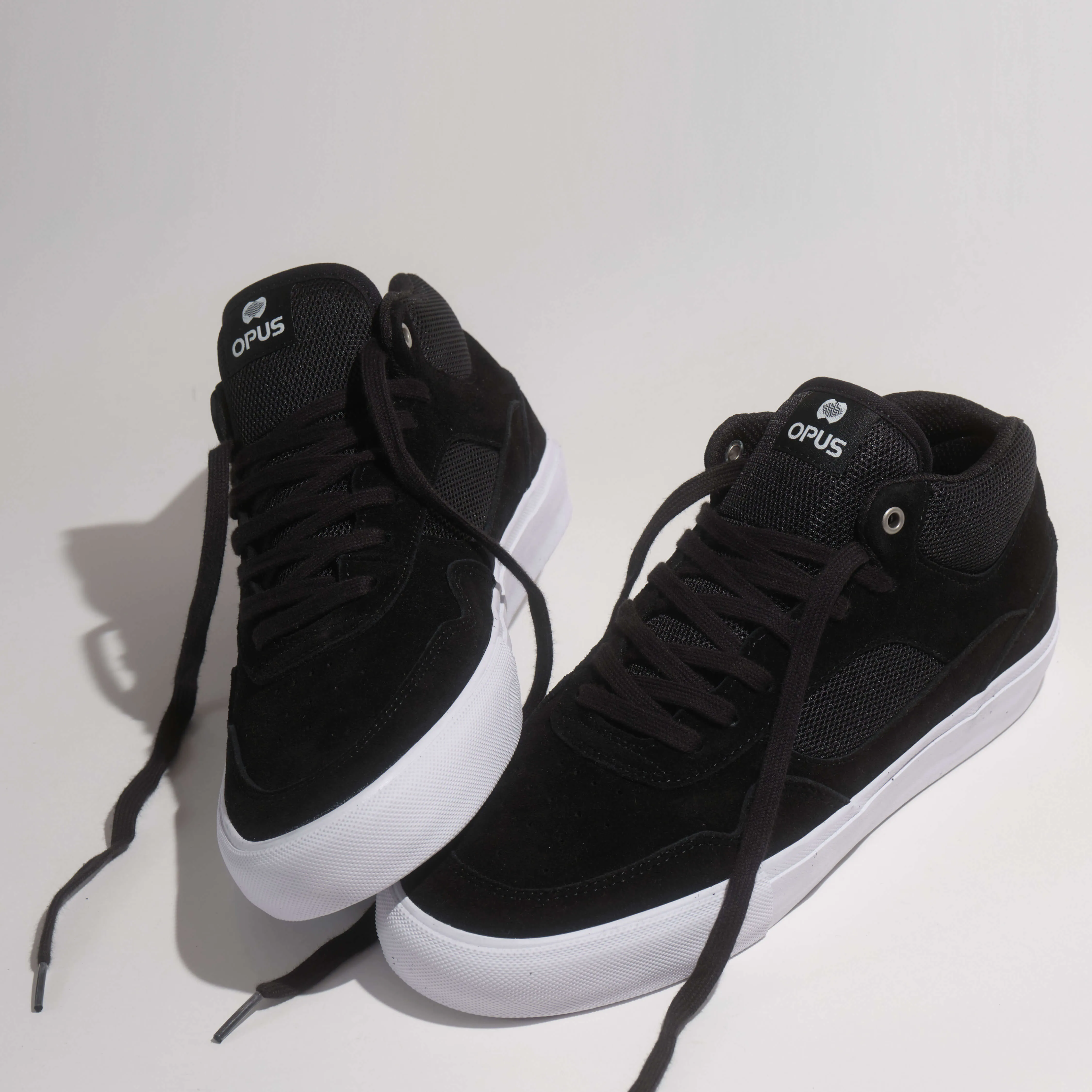 Opus Standard Mid -  Black/White