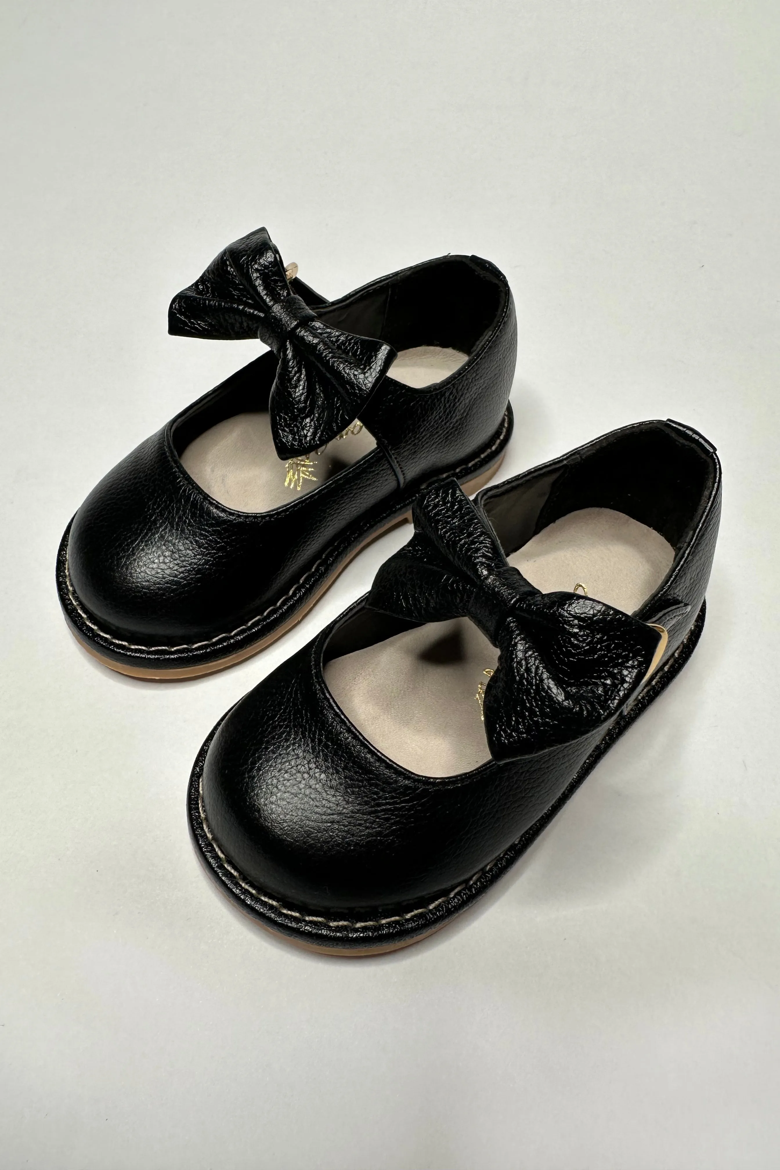 "Beth" Black Leather Bow Shoes