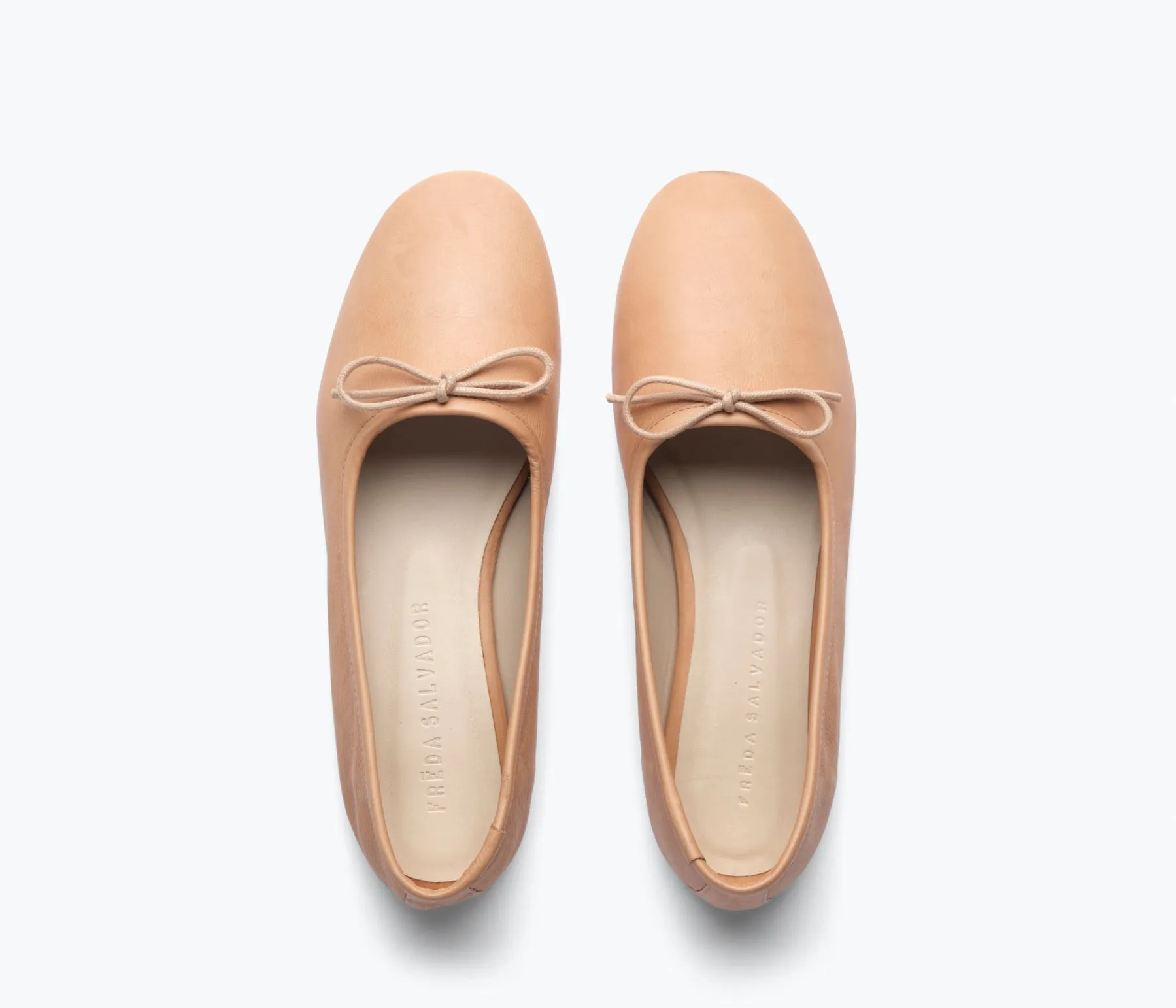 Roma Flat in Camel
