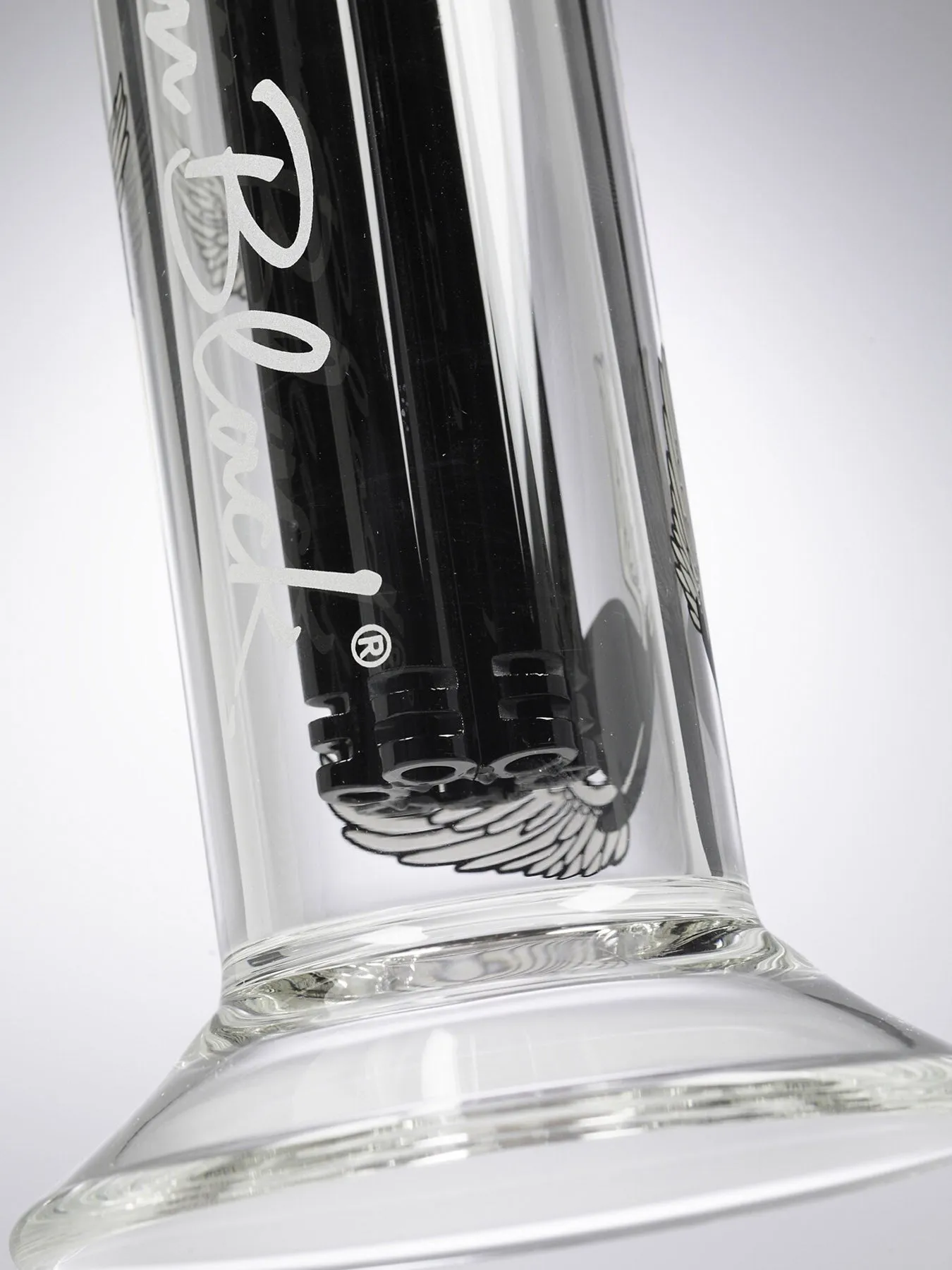 SIX-SHOOTER BLACK F19