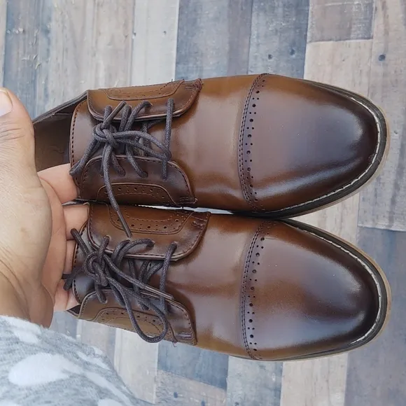 Stacy Adams  Cognac Dickson Oxford sz 4 Boys