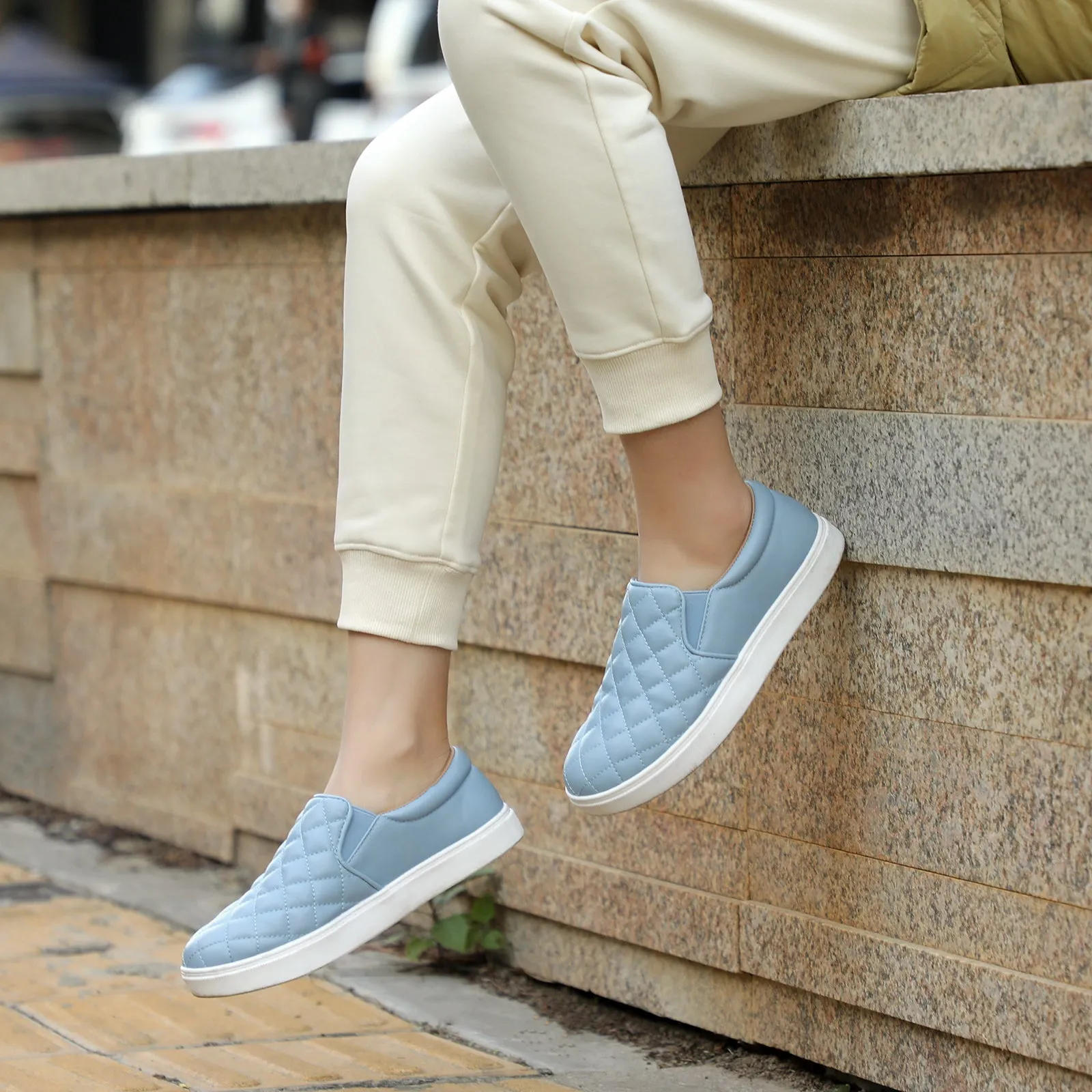 STQ Loafers for Women Memory Foam Slip On Sneakers EleeS Quilted 1.0 Comfort Fall Shoes