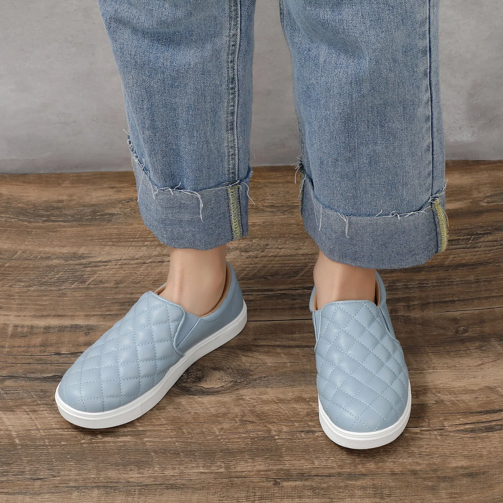 STQ Loafers for Women Memory Foam Slip On Sneakers EleeS Quilted 1.0 Comfort Fall Shoes