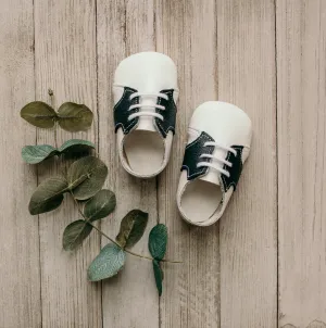William Saddle Crib Shoe