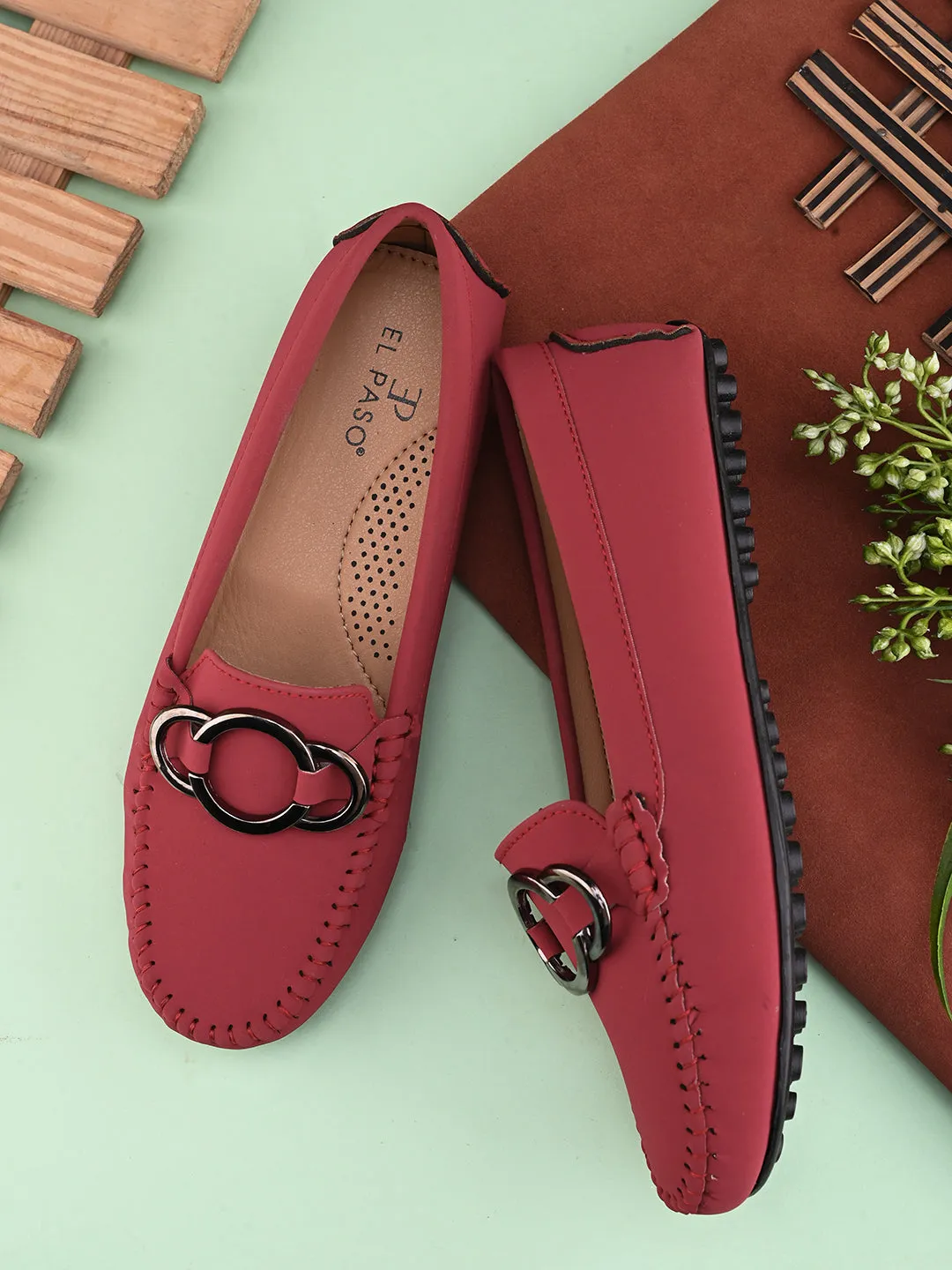 Women Solid Loafers With Metal Detailing